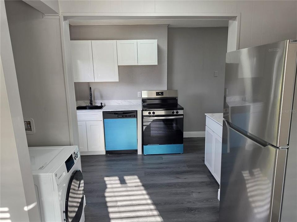 For Rent: $1,250 (1 beds, 1 baths, 610 Square Feet)