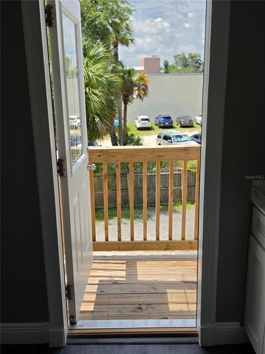 For Rent: $1,250 (1 beds, 1 baths, 610 Square Feet)