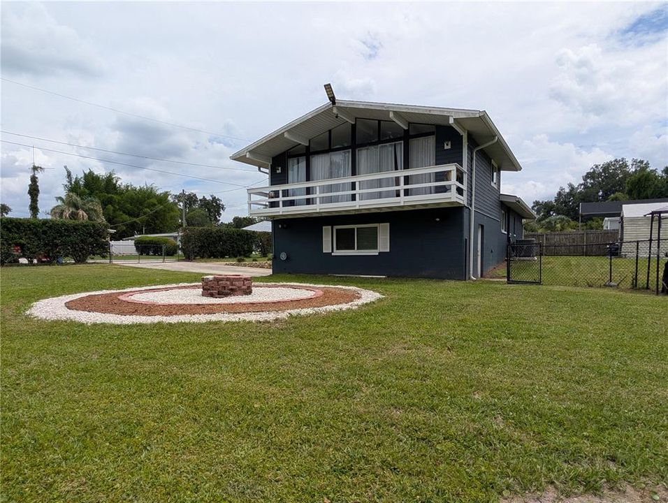 En Venta: $359,000 (3 camas, 2 baños, 1832 Pies cuadrados)