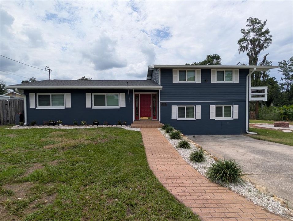 En Venta: $359,000 (3 camas, 2 baños, 1832 Pies cuadrados)