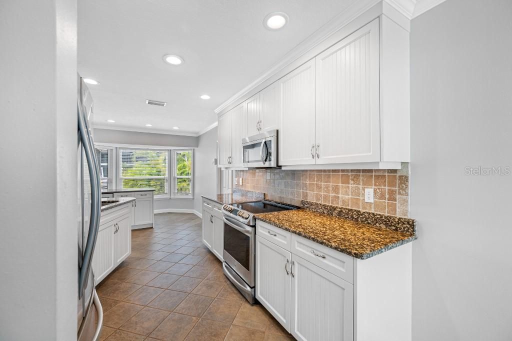 For Sale: $875,000 (2 beds, 2 baths, 1696 Square Feet)