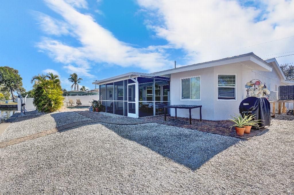 For Sale: $875,000 (2 beds, 2 baths, 1696 Square Feet)