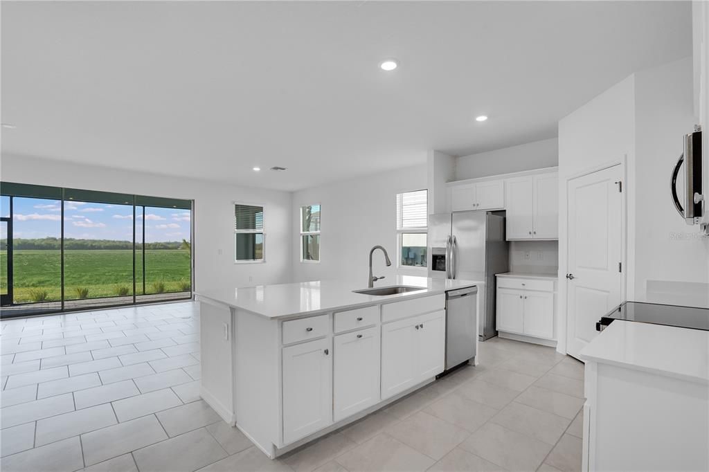 For Sale: $397,597 (3 beds, 3 baths, 2201 Square Feet)