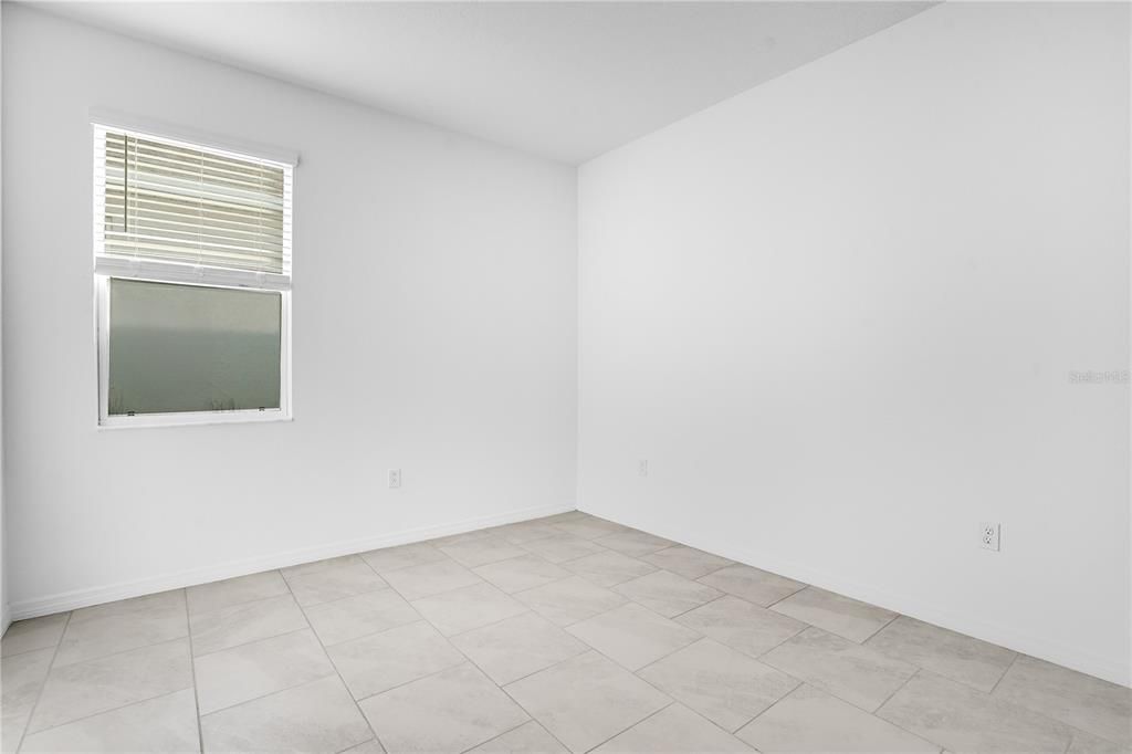 For Sale: $397,597 (3 beds, 3 baths, 2201 Square Feet)