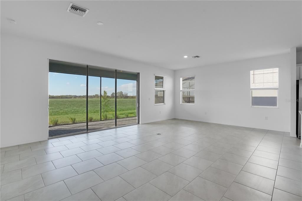 For Sale: $397,597 (3 beds, 3 baths, 2201 Square Feet)