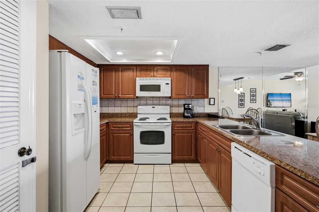 En Venta: $689,000 (1 camas, 1 baños, 895 Pies cuadrados)