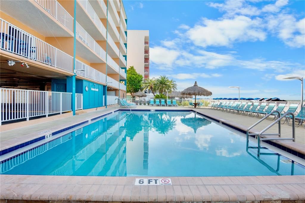 En Venta: $689,000 (1 camas, 1 baños, 895 Pies cuadrados)