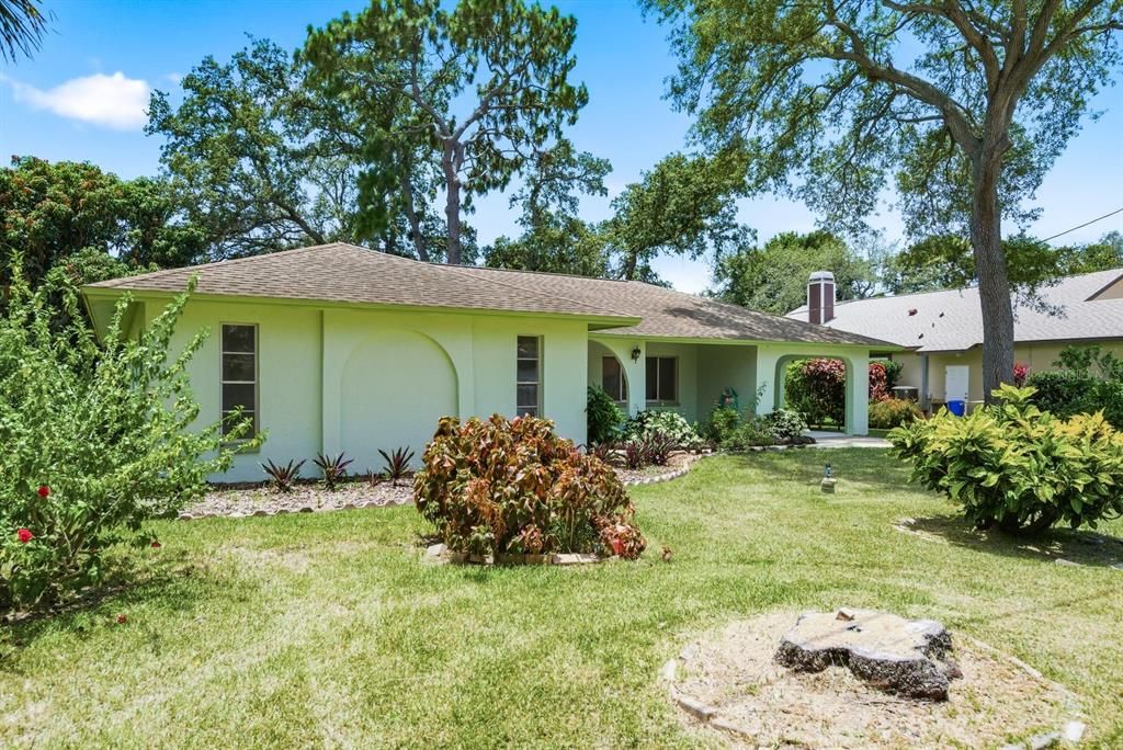 En Venta: $435,000 (3 camas, 2 baños, 1928 Pies cuadrados)