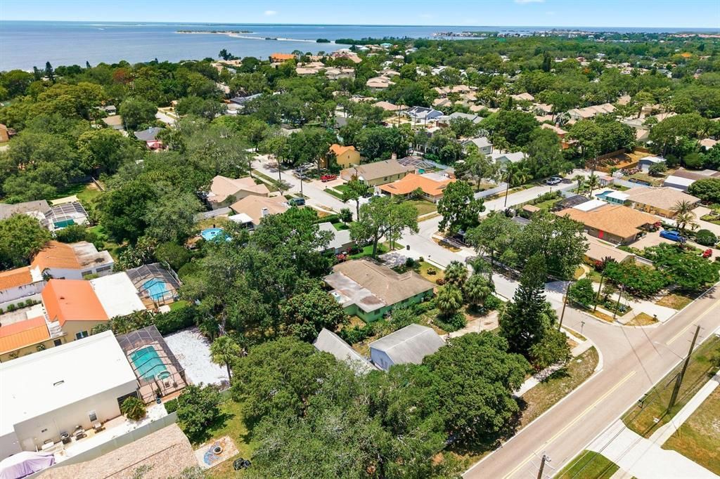 En Venta: $435,000 (3 camas, 2 baños, 1928 Pies cuadrados)