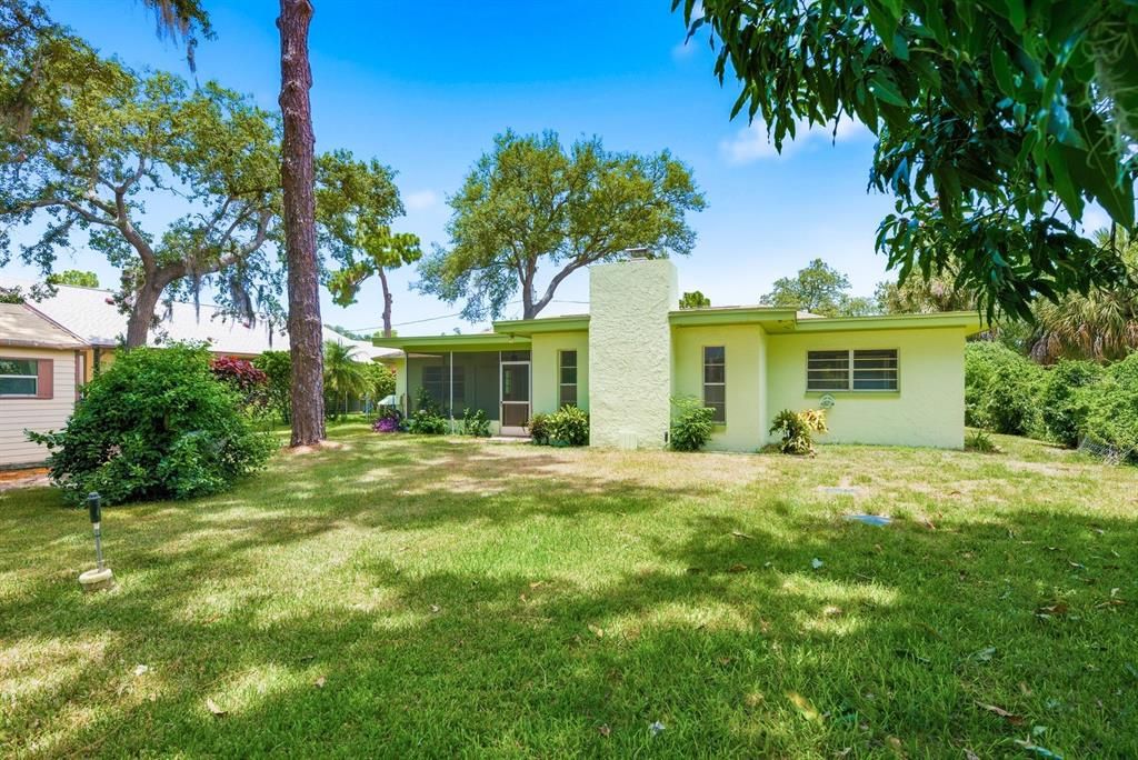 En Venta: $435,000 (3 camas, 2 baños, 1928 Pies cuadrados)