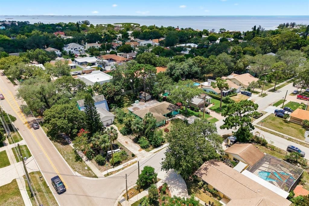 En Venta: $435,000 (3 camas, 2 baños, 1928 Pies cuadrados)