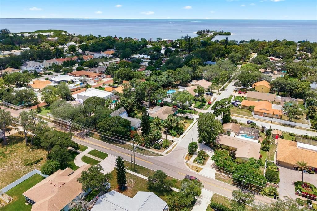 En Venta: $435,000 (3 camas, 2 baños, 1928 Pies cuadrados)