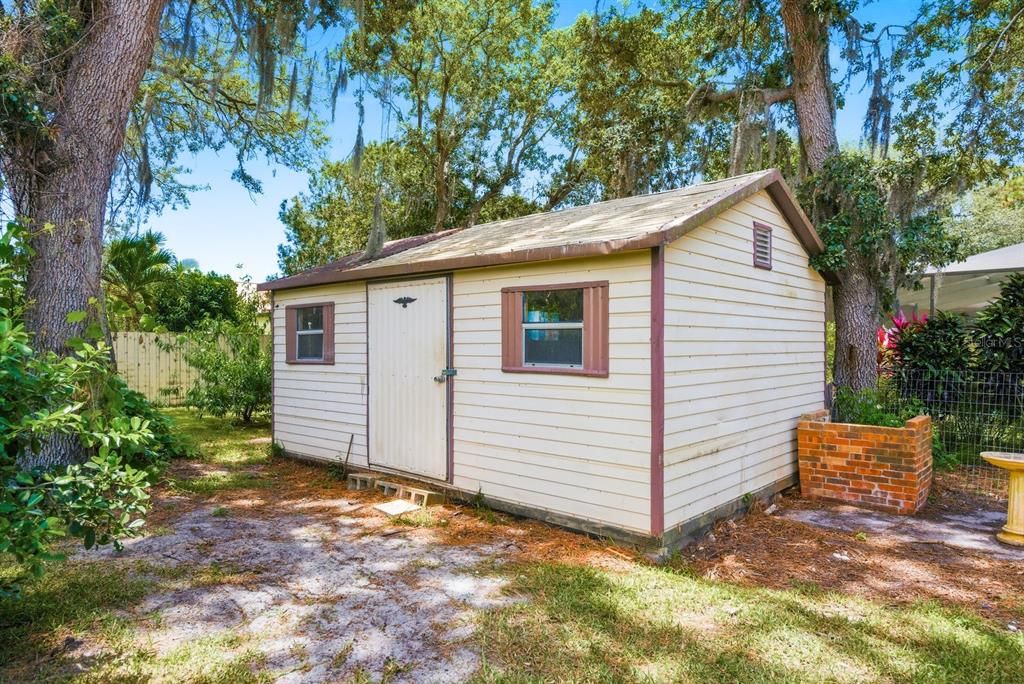En Venta: $435,000 (3 camas, 2 baños, 1928 Pies cuadrados)