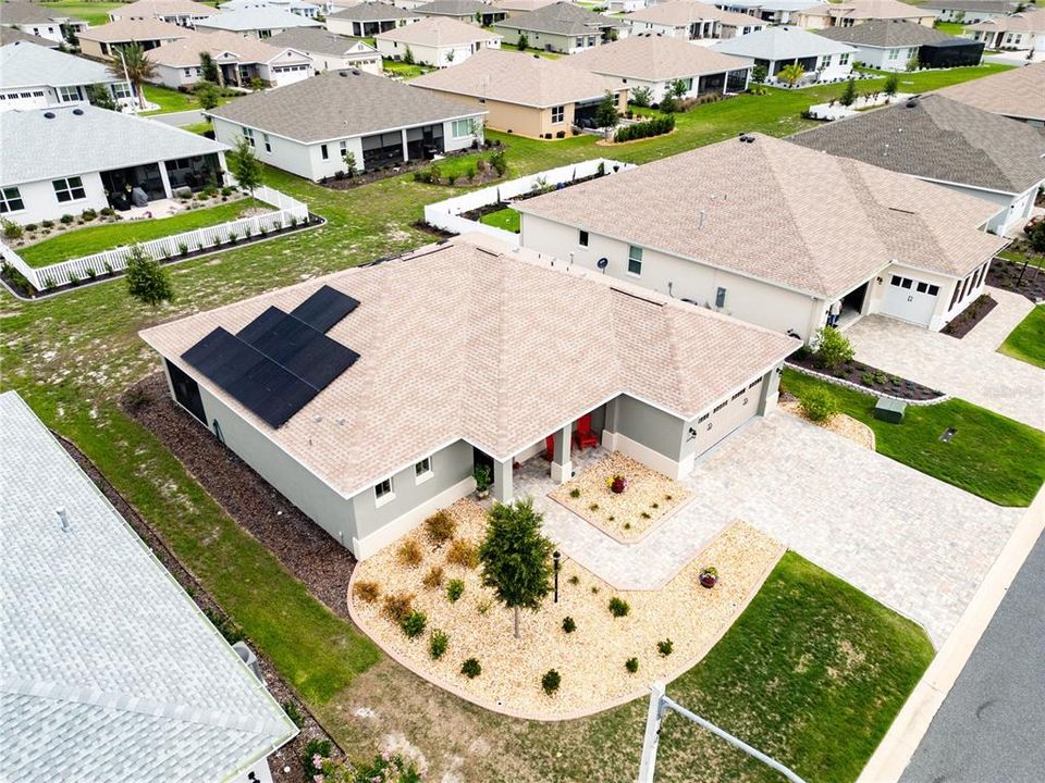 For Sale: $399,000 (2 beds, 2 baths, 1703 Square Feet)
