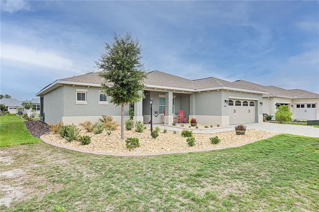 For Sale: $399,000 (2 beds, 2 baths, 1703 Square Feet)