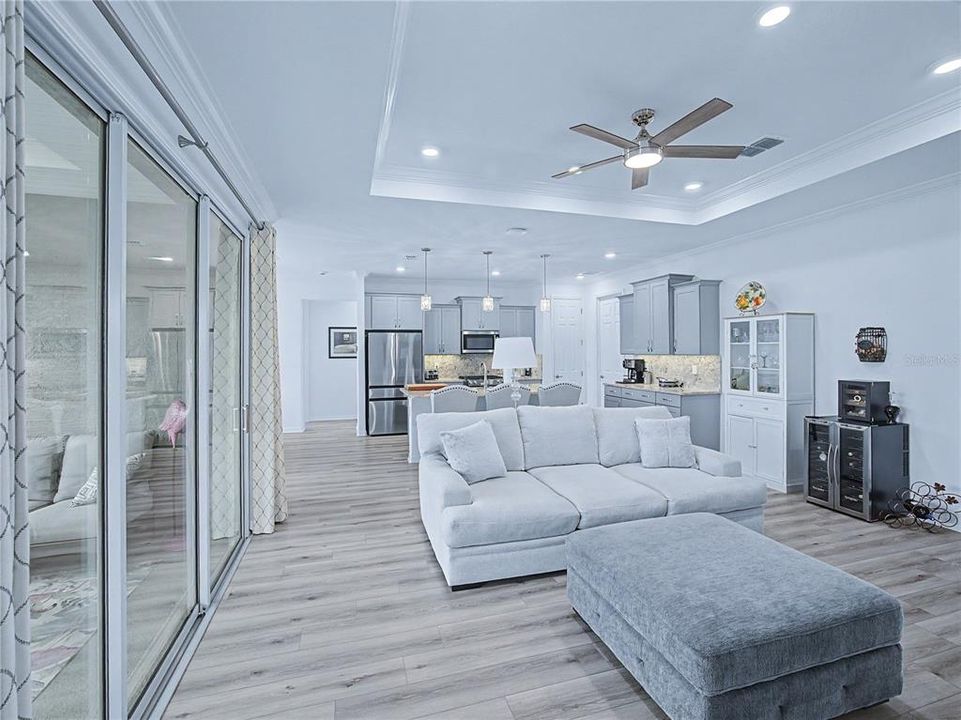 For Sale: $399,000 (2 beds, 2 baths, 1703 Square Feet)