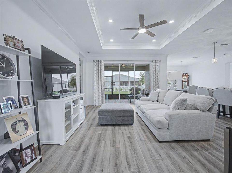 For Sale: $399,000 (2 beds, 2 baths, 1703 Square Feet)