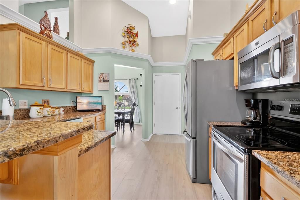 For Sale: $445,000 (4 beds, 2 baths, 1893 Square Feet)