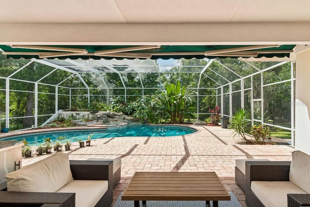 Activo con contrato: $1,975,000 (5 camas, 4 baños, 5060 Pies cuadrados)