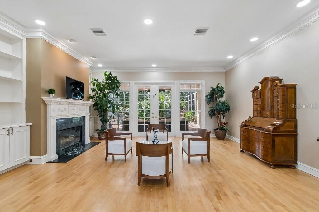 Activo con contrato: $1,975,000 (5 camas, 4 baños, 5060 Pies cuadrados)