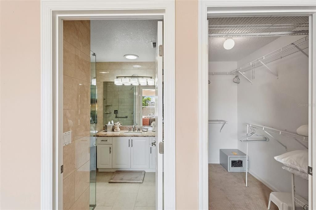 For Sale: $350,000 (2 beds, 2 baths, 1136 Square Feet)