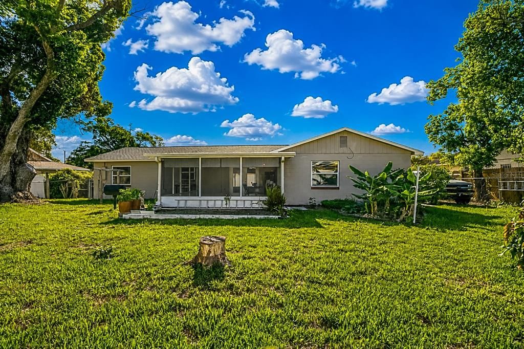 На продажу: $349,990 (3 спален, 2 ванн, 1272 Квадратных фут)