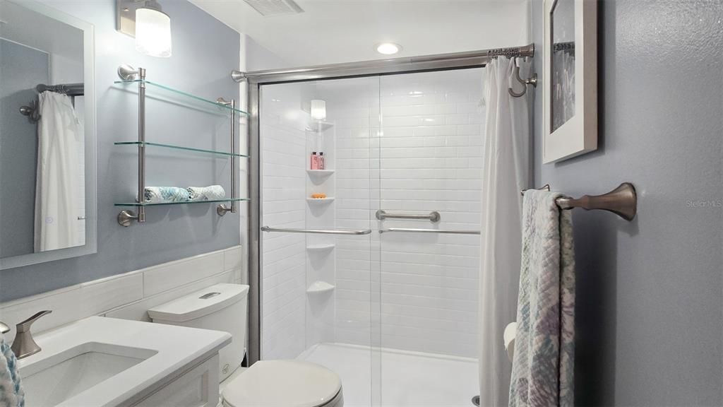 В аренду: $2,250 (2 спален, 2 ванн, 1014 Квадратных фут)