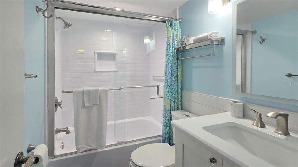 В аренду: $2,250 (2 спален, 2 ванн, 1014 Квадратных фут)