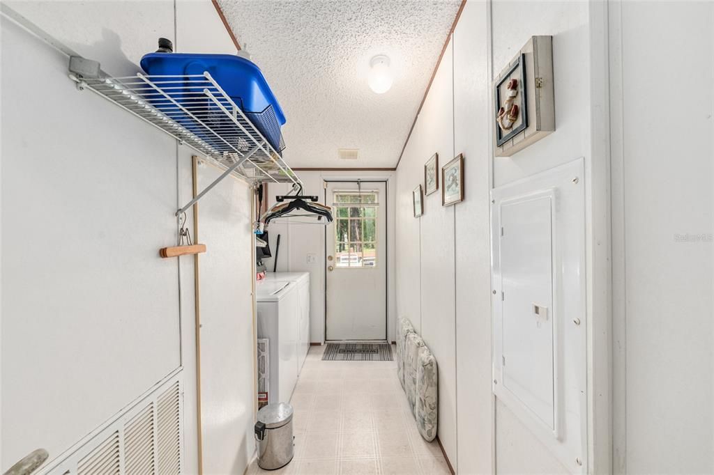 En Venta: $317,000 (3 camas, 2 baños, 1980 Pies cuadrados)