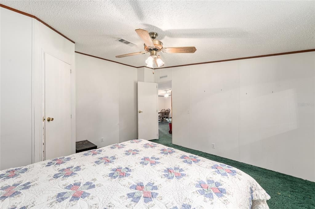 En Venta: $317,000 (3 camas, 2 baños, 1980 Pies cuadrados)