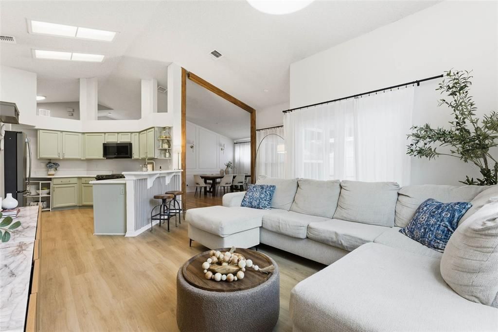 En Venta: $525,000 (3 camas, 2 baños, 1712 Pies cuadrados)
