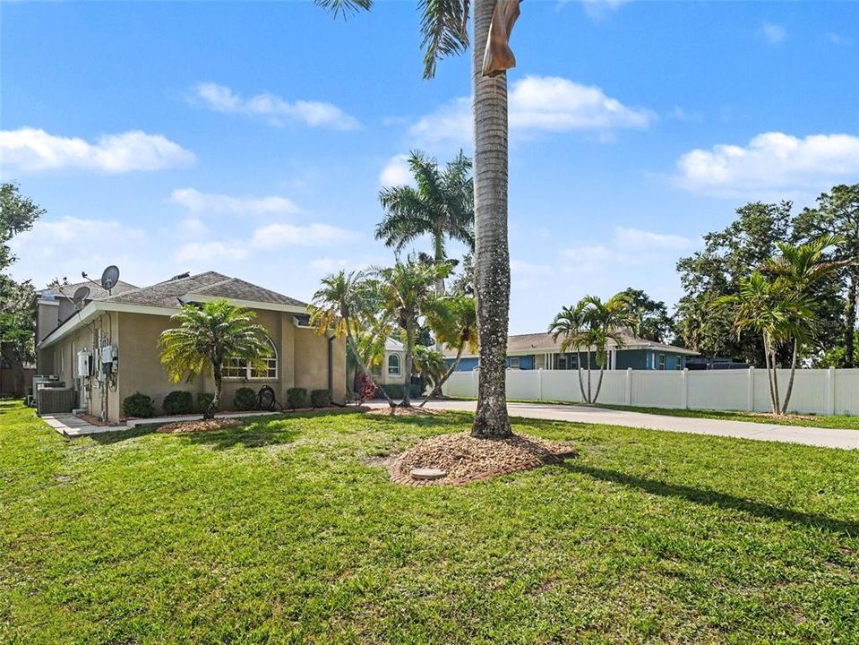 For Sale: $1,150,000 (4 beds, 4 baths, 3608 Square Feet)