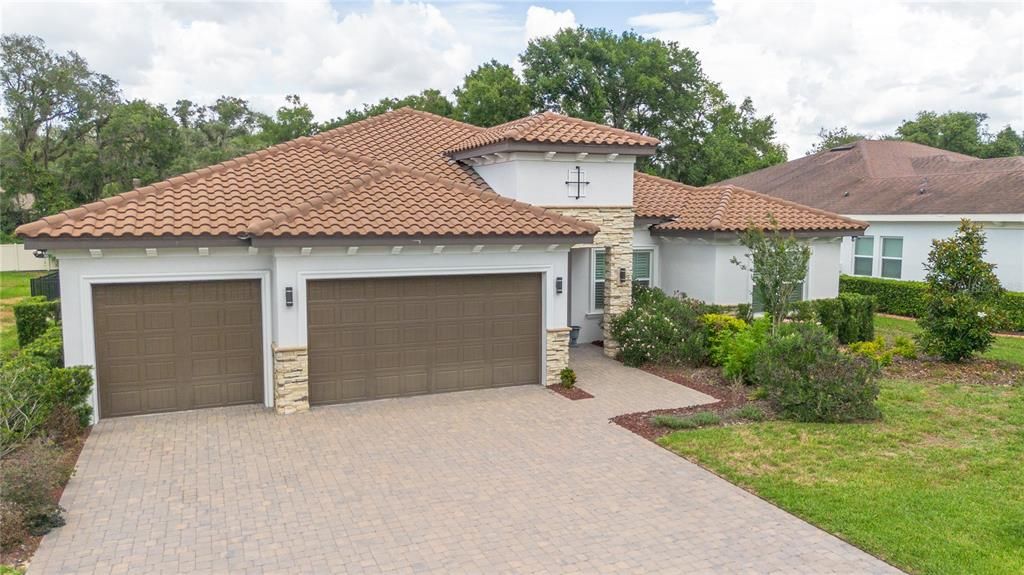 For Sale: $850,000 (4 beds, 3 baths, 2992 Square Feet)