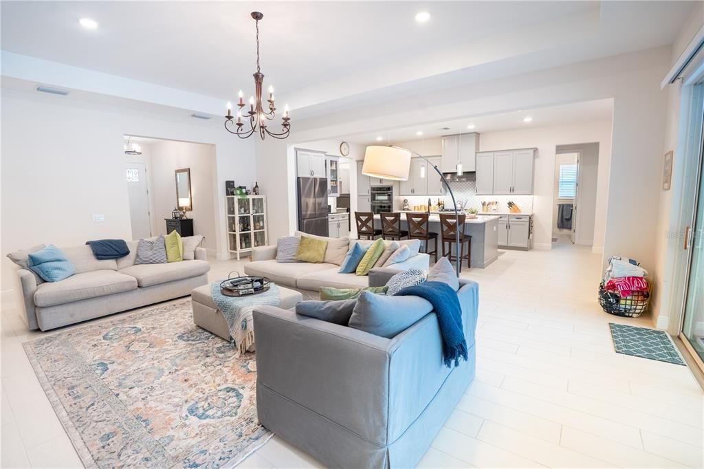 For Sale: $850,000 (4 beds, 3 baths, 2992 Square Feet)