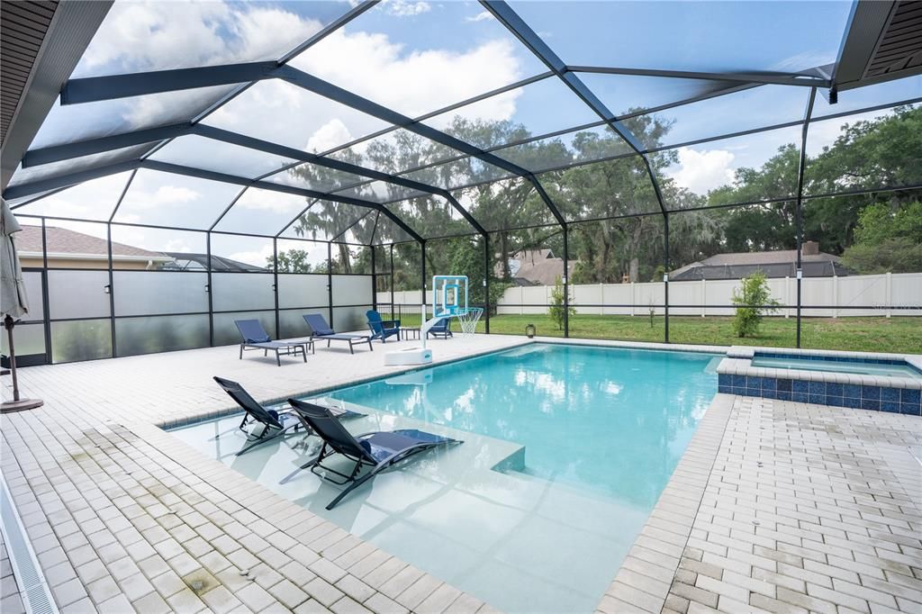 For Sale: $850,000 (4 beds, 3 baths, 2992 Square Feet)