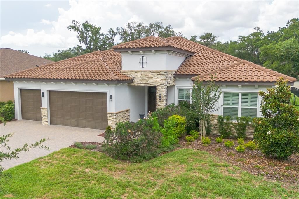 For Sale: $850,000 (4 beds, 3 baths, 2992 Square Feet)