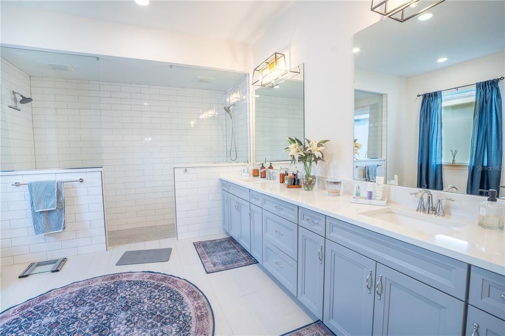 For Sale: $850,000 (4 beds, 3 baths, 2992 Square Feet)