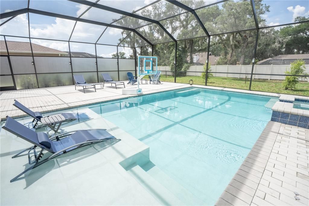 For Sale: $850,000 (4 beds, 3 baths, 2992 Square Feet)