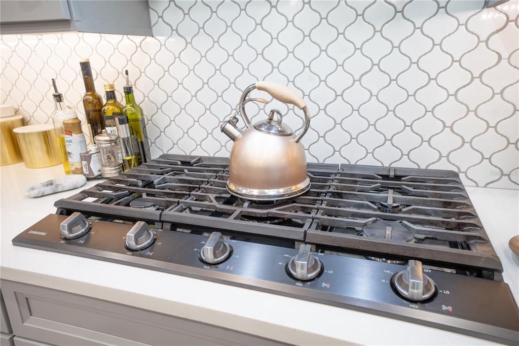 For Sale: $850,000 (4 beds, 3 baths, 2992 Square Feet)