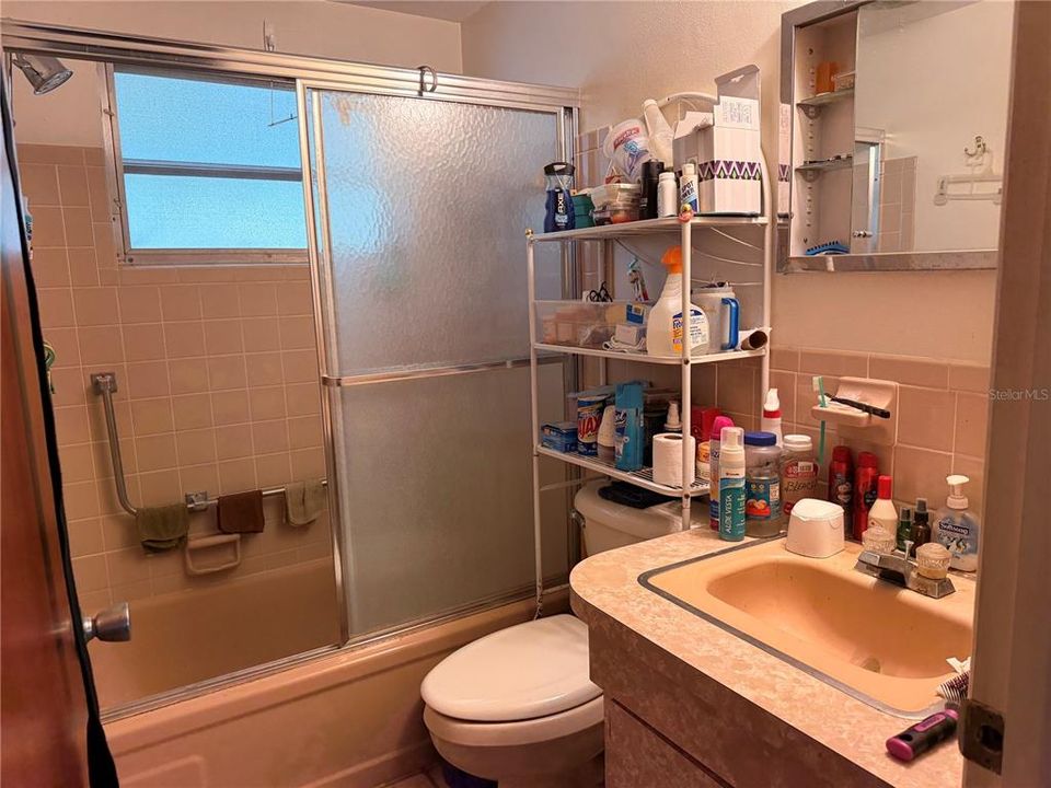 For Sale: $145,000 (2 beds, 1 baths, 1016 Square Feet)