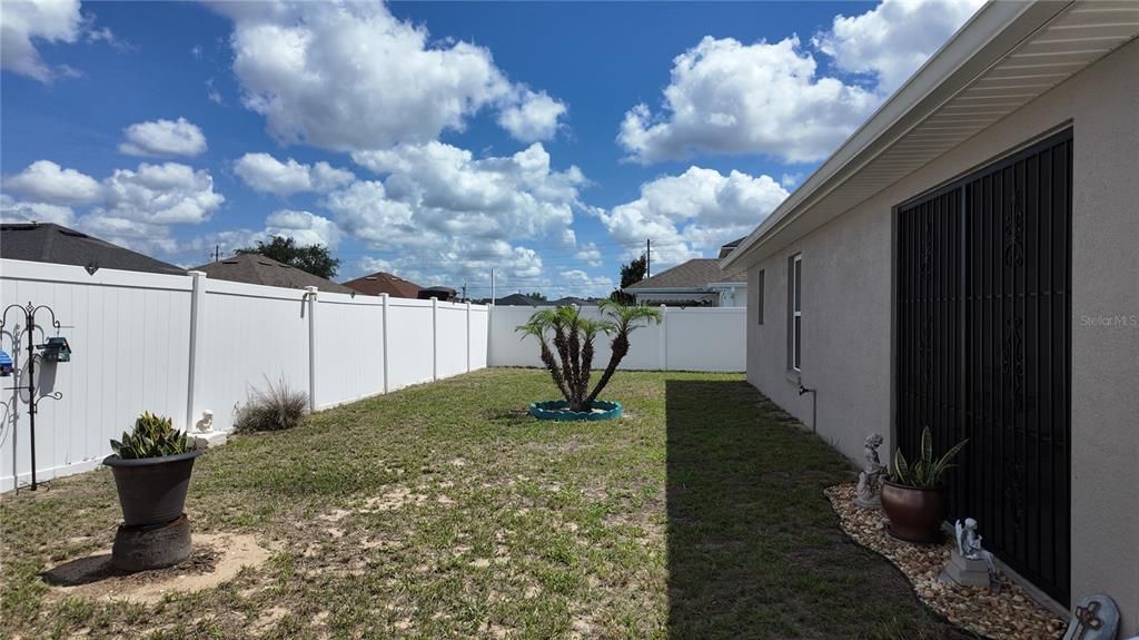 For Sale: $290,000 (3 beds, 2 baths, 1348 Square Feet)