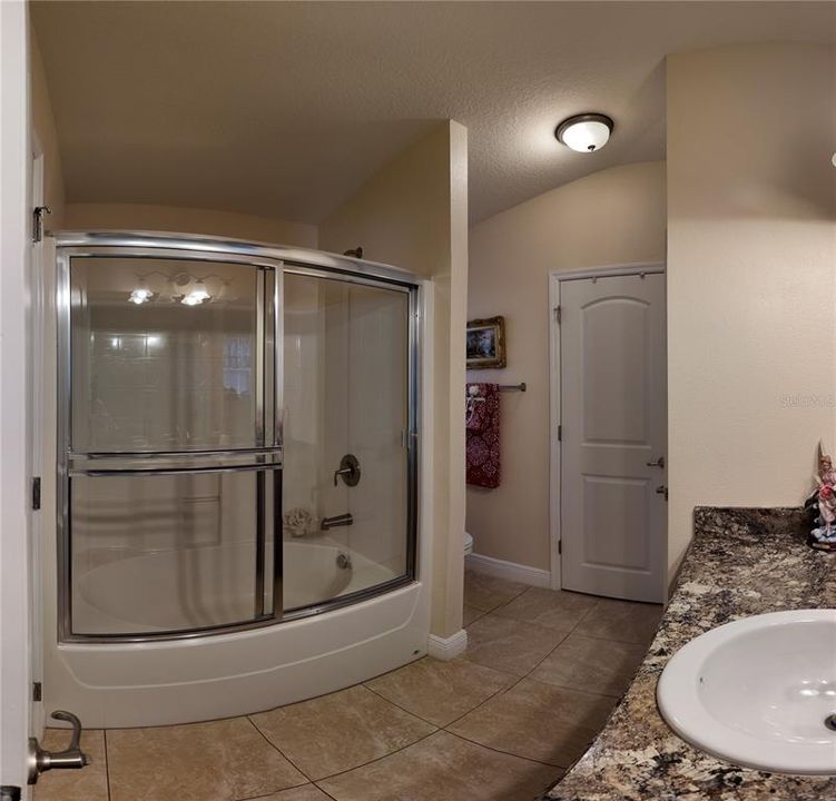 For Sale: $290,000 (3 beds, 2 baths, 1348 Square Feet)