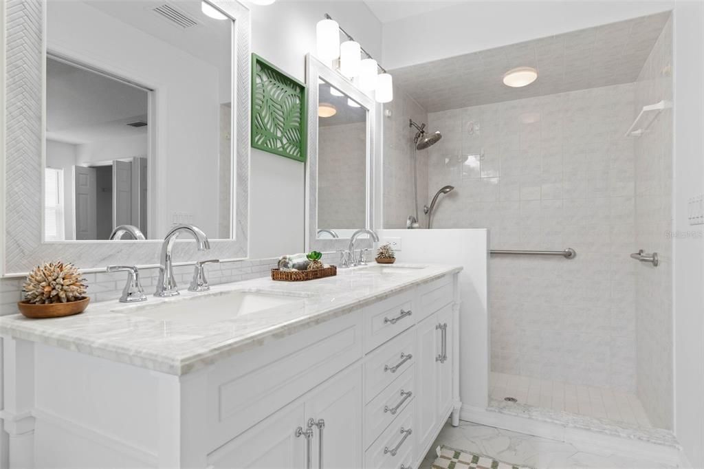 For Sale: $349,000 (3 beds, 2 baths, 1865 Square Feet)