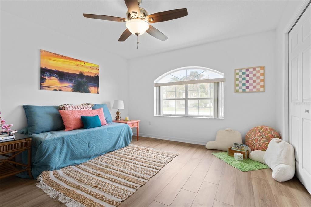 For Sale: $349,000 (3 beds, 2 baths, 1865 Square Feet)