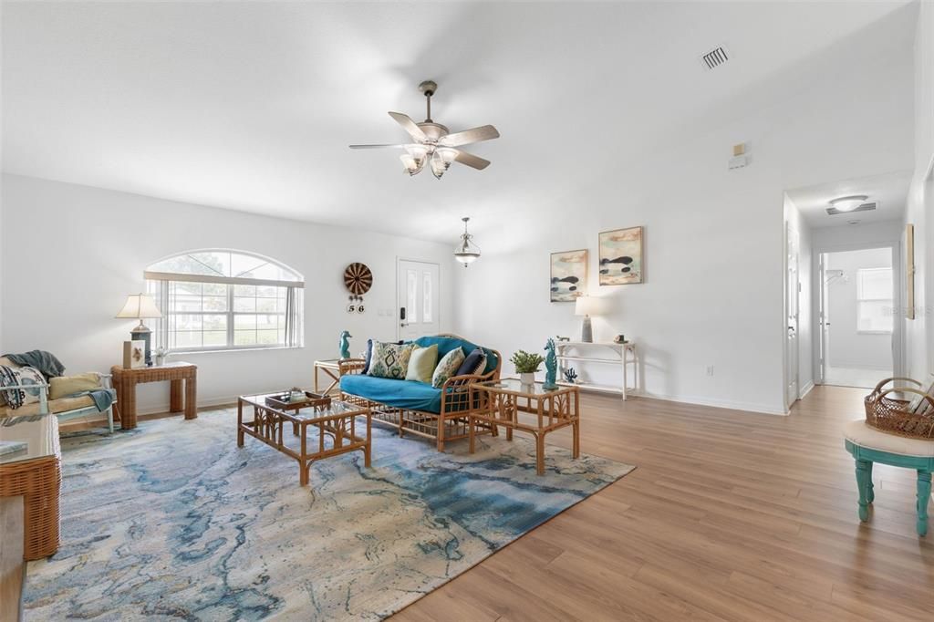 For Sale: $349,000 (3 beds, 2 baths, 1865 Square Feet)