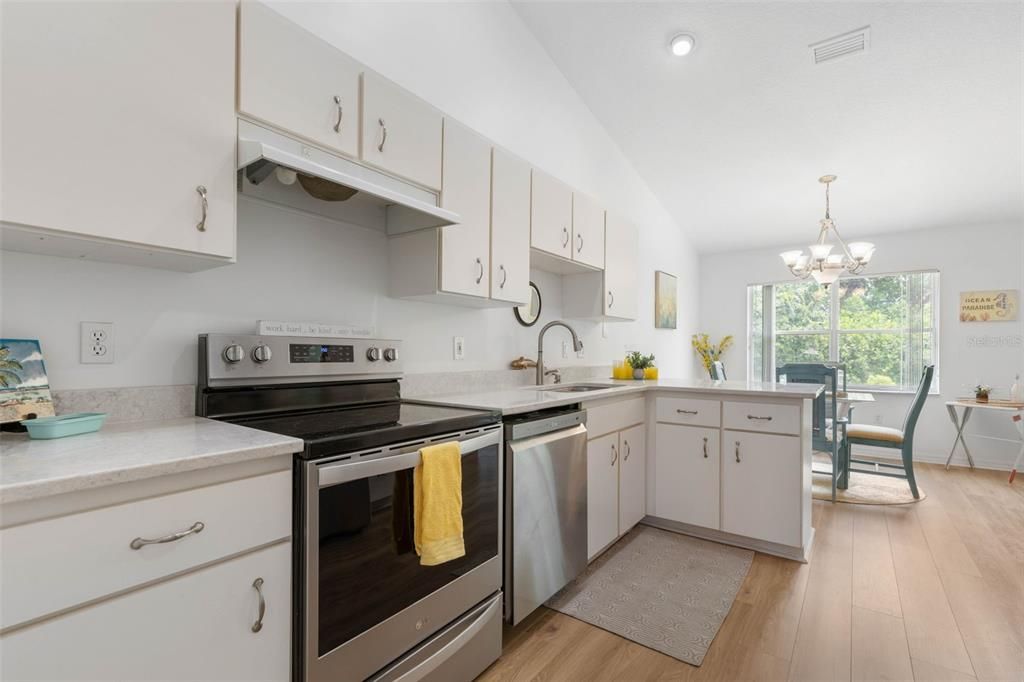 For Sale: $349,000 (3 beds, 2 baths, 1865 Square Feet)