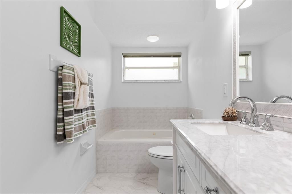For Sale: $349,000 (3 beds, 2 baths, 1865 Square Feet)