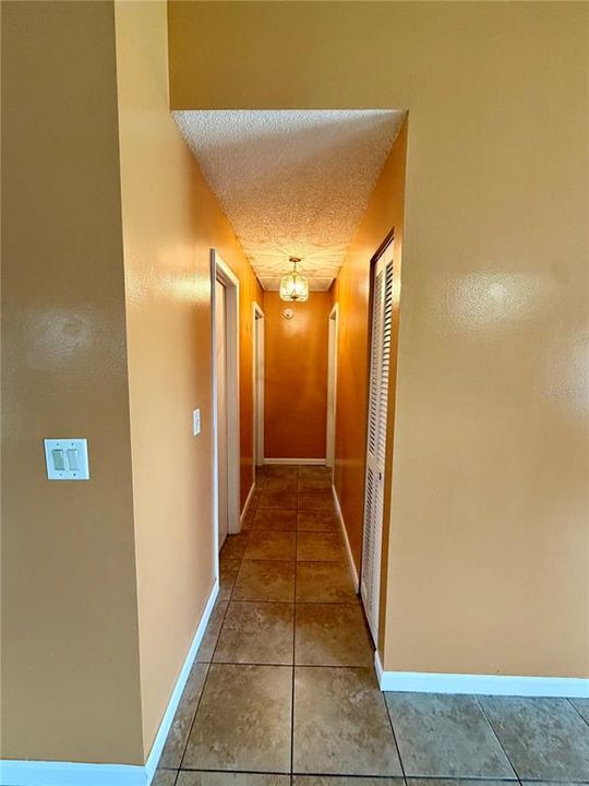 For Sale: $269,900 (2 beds, 2 baths, 1258 Square Feet)