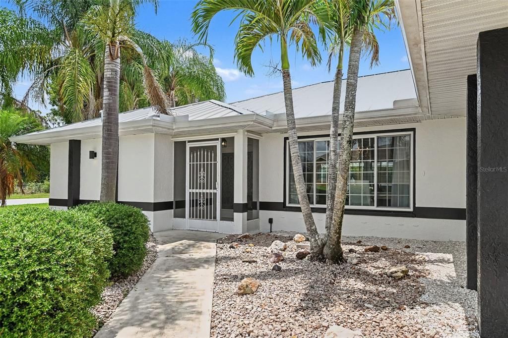 For Sale: $500,000 (3 beds, 2 baths, 2273 Square Feet)