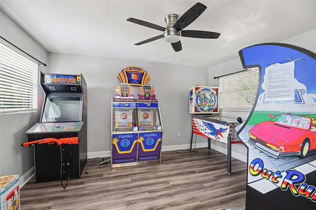For Sale: $500,000 (3 beds, 2 baths, 2273 Square Feet)